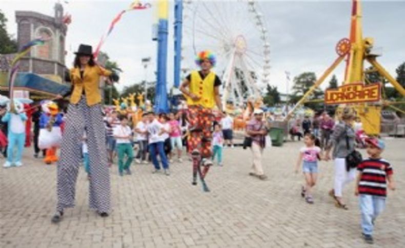 Bornovalı çocukların lunapark keyfi